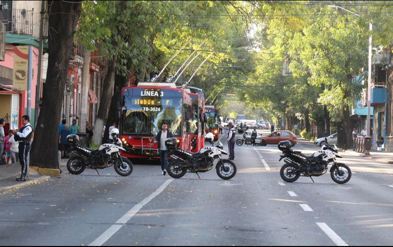 Debido al cierre, las unidades de transporte público de la Línea 3 de Sitren-Trolebús, así como los vehículos particulares, tendrán que modificar su ruta. EL INFORMADOR/ARCHIVO