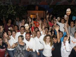 González Mora se reunió con mujeres representantes de las 13 delegaciones tonaltecas. TWITTER / @elpinshijavi