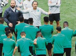 Guía. Juan Antonio Pizzi quiere llevar al equipo saudí a su primera victoria en un Mundial en 24 años. AP