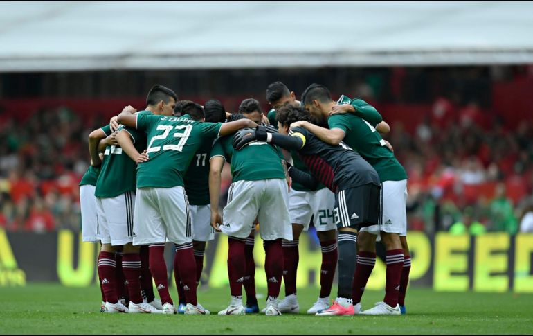 Con el paso de las horas se ha logrado acomodar a algunas de las personas que viajarían a Rusia en donde la Selección debutará el próximo domingo cuando enfrente a Alemania. TWITTER / @miseleccionmx