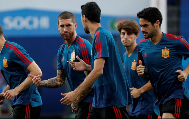 España debutará en la Copa del Mundo bajó la dirección técnica de Fernando Hierro, luego de la baja de Julen Lopetegui. EFE / J. Etxezarreta