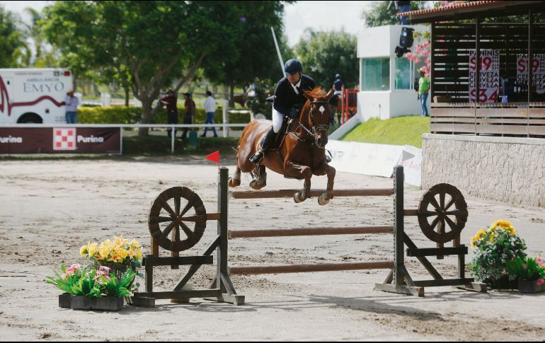Bruno Cavalheiro Rabello, a lomos de “Corbi” logró un tiempo de 68.24 segundos. EL INFORMADOR/G. Gallo