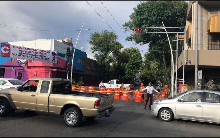 El tránsito es desviado debido a los trabajos de construcción. ESPECIAL