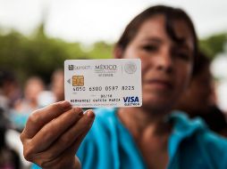 Es necesario que los candidatos que ofrecen más programas de asistencia social expliquen si los recursos serán suficientes. EL INFORMADOR/Archivo