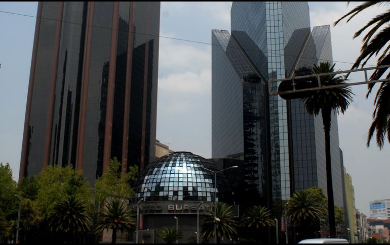 El mercado financiero local opera un volumen de 7.64 millones de títulos por un importe económico de 19 mil 321 millones de pesos. NTX / ARCHIVO