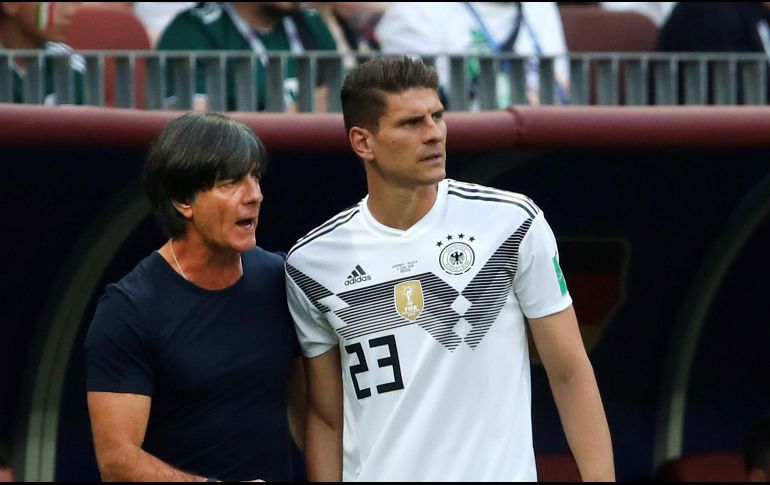 El diario Bild acusa al técnico Löw (I) de 
