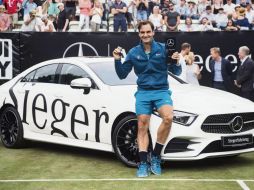 El suizo Roger Federer reapareció en el torneo de Stuttgart llevándose el título y regresando al número uno del ranking ATP. AP