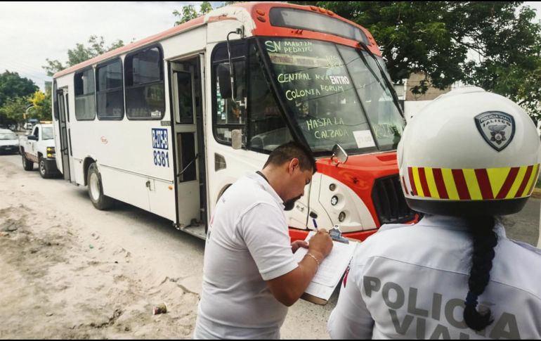 La Semov retiró ayer cuatro unidades de la ruta 275-B por fallas en el sistema de seguridad. ESPECIAL