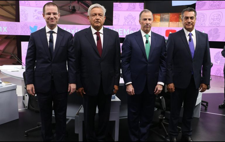 Si los ciudadanos marcan por ejemplo “AMLO” o “Peje” en toda la boleta, aún sobre logos de partidos adversarios, se contaría el voto a favor de López Obrador. EFE / ARCHIVO