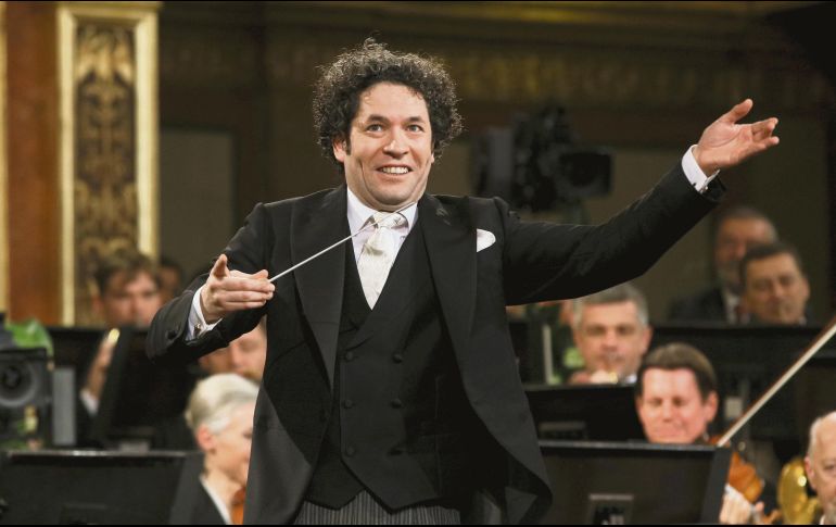 El director de orquesta, listo para seguir apoyando a nuevos talentos. AP