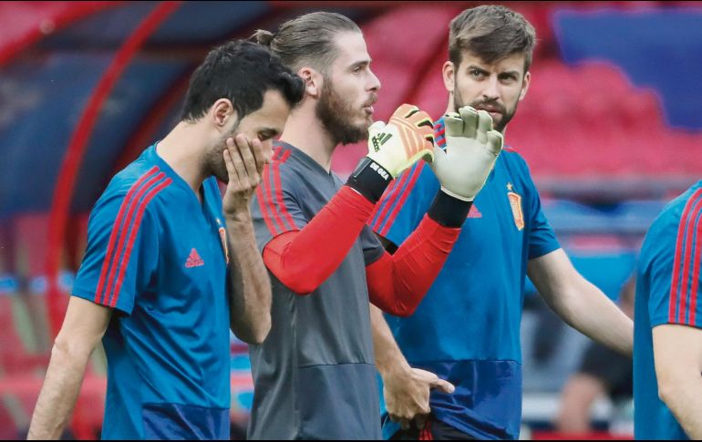 Sergio Busquets, David de Gea y Gerard Piqué serían titulares ante Irán. EFE/D. Azubel