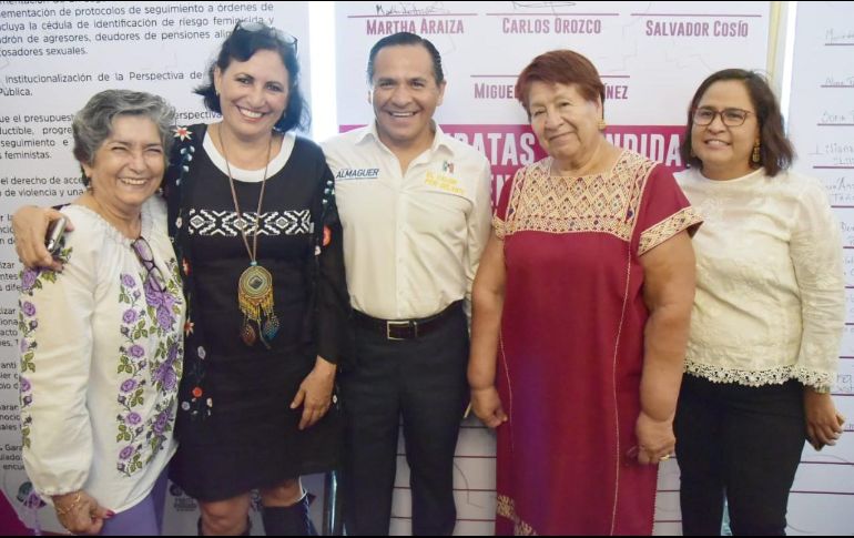 Almaguer recuerda que una de sus propuestas contempla que el comisario de la Policía tapatía sea una mujer. ESPECIAL