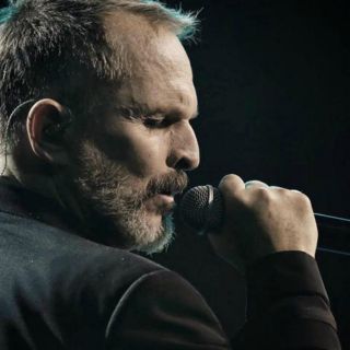 Miguel Bosé llama "escoria" y "criminal" a Donald Trump