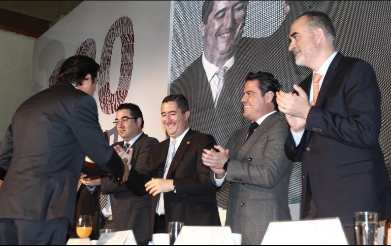 Al evento acudieron distintas personalidades, entre ellas el gobernador de Jalisco, Aristóteles Sandoval. EL INFORMADOR / E. Barrera