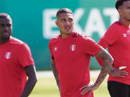 Paolo Guerrero y sus compañeros de la Selección peruana requieren de estrategia, buen futbol y un poco de suerte para ganarle a Francia. EFE