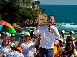 En Acapulco, Anaya también ofreció apoyo para los trabajadores del campo. AFP/F. Robles