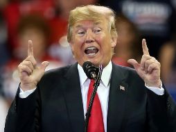 El presidente firmó el miércoles un decreto que pone fin a la separación de las familias en el límite con México, pero no resuelve la situación de los menores que ya han sido alejados de sus padres. AP / J. Mone