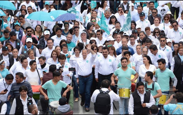 Meade destacó que los indecisos lo favorecerán con su voto. EFE