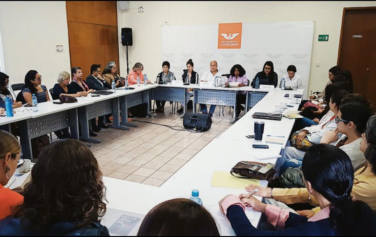 Alfaro prometió obras durante su visita al municipio de Atotonilco el Alto. ESPECIAL