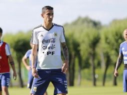 Los jugadores titulares trabajan en el gimnasio, mientras los suplentes entrenan en el campo liderados por Jorge Sampaoli. TWITTER / @Argentina