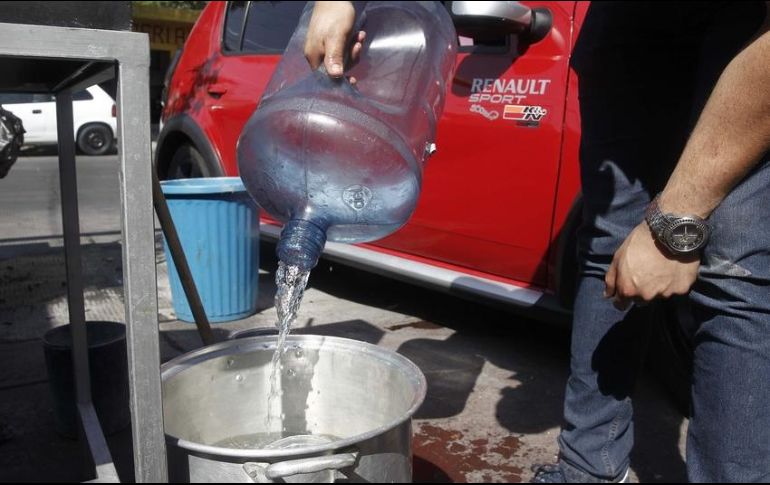 La OMS recomienda que cada persona pueda acceder de 50 a 100 litros de agua para sus necesidades básicas, EL INFORMADOR / ARCHIVO