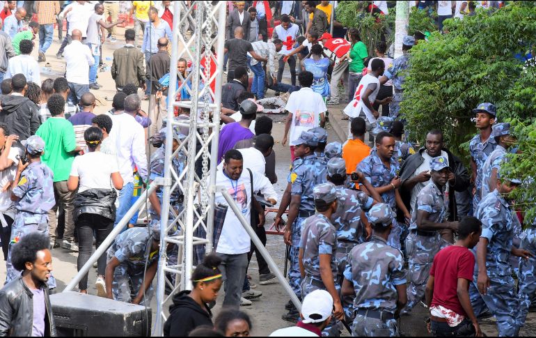 La explosión se produjo poco después de que, en la famosa plaza Meskel, terminara su discurso el primer ministro Abiy Ahmed. EFE/STR