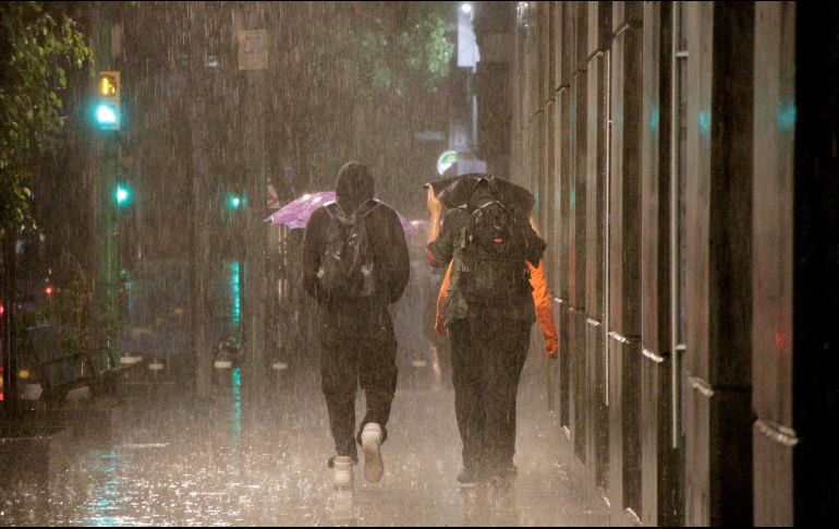 Para el domingo, la zona de inestabilidad con potencial ciclónico se localizará al suroeste de las costas de Jalisco y Colima.  SUN / ARCHIVO