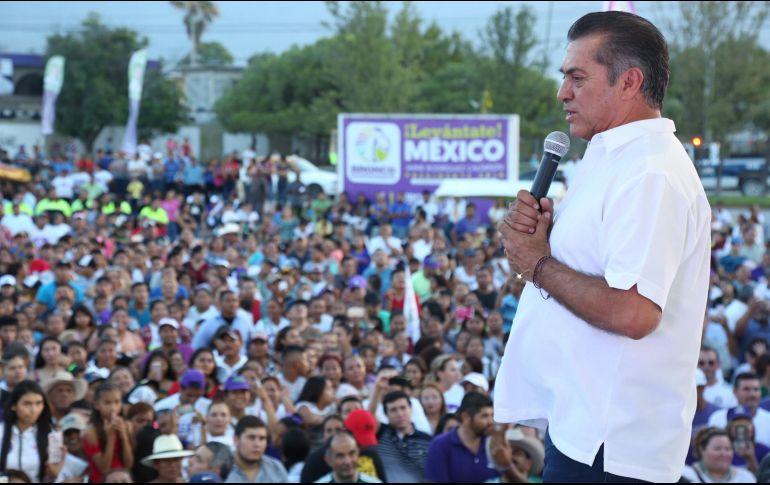 Gente de diversos municipios, como de San Pedro Garza García, Santa Catarina y Apodaca, entre otros, se reunieron para apoyar a 