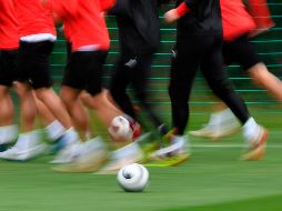 Este partido, a desarrollarse en el Spartak Stadium de Moscú, está lleno de expectación porque definirá el futuro, tanto de las Águilas Blancas como de los pentacampeones del mundo. AFP / A. Kisbenedek