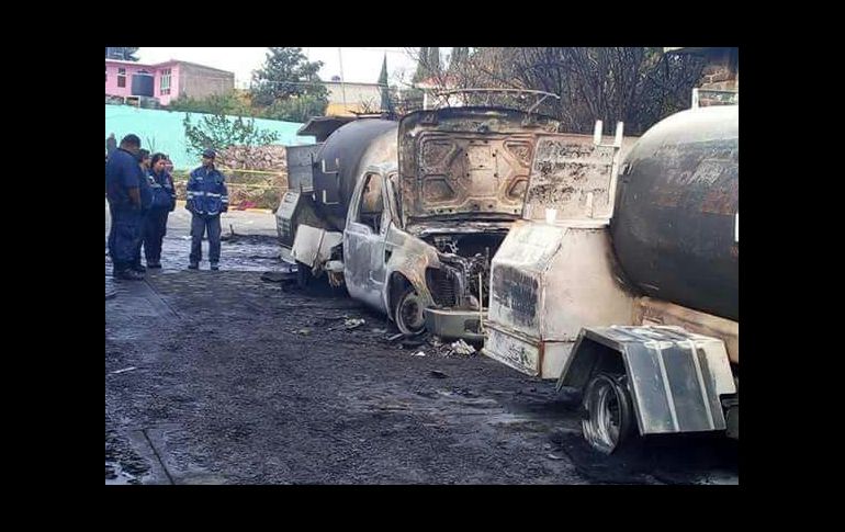 La explosión de al menos tres pipas de gas LP y un vehículo se registró esta madrugada en la colonia Flores Magón de Tepotzotlán, en el Estado de México. Autoridades reportaron que no hubo lesionados, únicamente algunos domicilios afectados con rotura de cristales. NTX/ESPECIAL