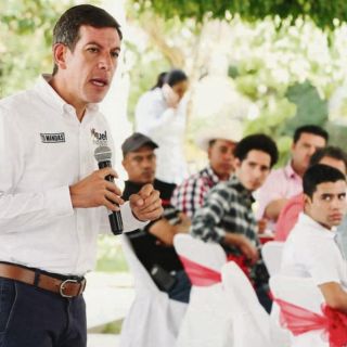 Miguel Castro ofrece beneficios para el sector agropecuario