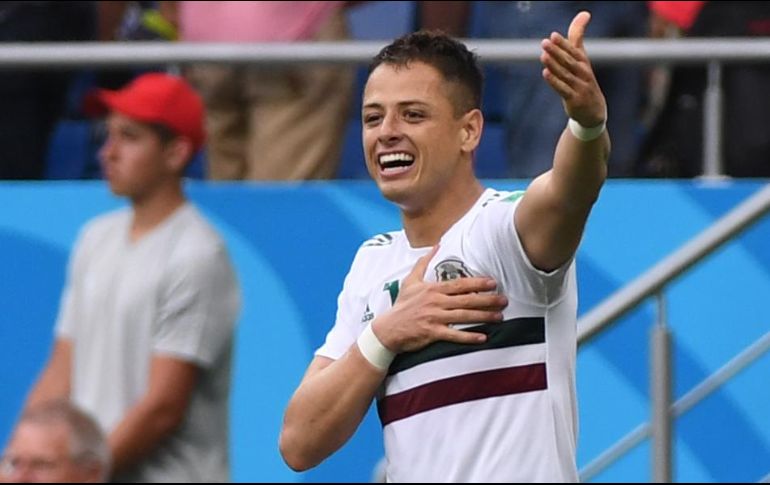 ''Chicharito'' igualó, al anotar contra Corea del Sur, el récord del ''Matador'' Luis Hernández, con cuatro tantos mundialistas, todos ellos en el Mundial de Francia 1998. AFP / ARCHIVO