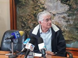 Las labores comenzaron cerca de las 18:00 horas, una vez que la Secretaría de Movilidad autorizó el cierre de un carril de la avenida Mariano Otero. TWITTER/ @siapagdl