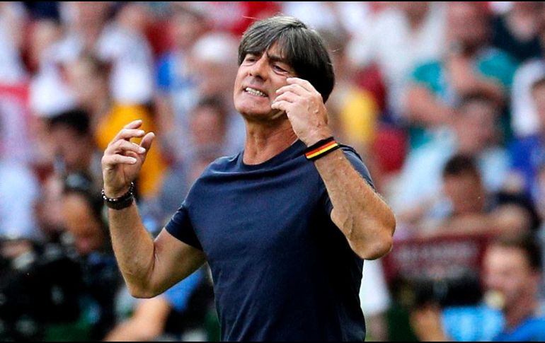 Löw asegura que no habrá una ''época obscura'' para la Mannschaft, luego de que el conjunto quedara eliminado en la fase de grupos de la Copa del Mundo. EFE / S. Dolzhenko