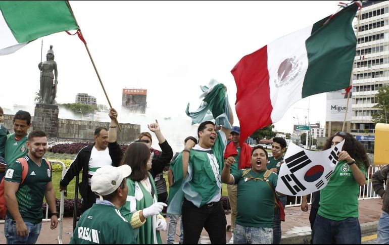 La Minerva fue fiel testigo de cómo al menos un centenar de fanáticos llegaron a corear el nombre de Corea del Sur y por qué no, el pase de México a los Octavos de Final de Rusia 2018. EL INFORMADOR / A. Camacho