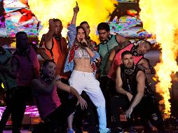 La cantante hizo un recorrido por su repertorio musical antes de culminar con canciones típicas mexicanas. AP / R. Espinosa