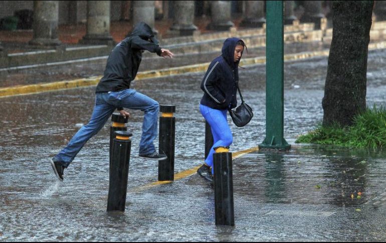 Pronostican que continuarán las lluvias este viernes en Jalisco. EL INFORMADOR / ARCHIVO