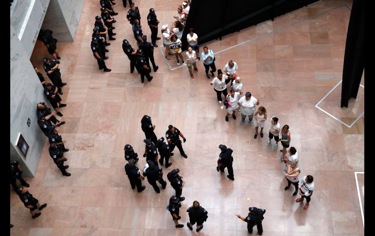 Las mujeres fueron arrestadas, procesadas y liberadas en el lugar de los hechos. AP/ J. Scott