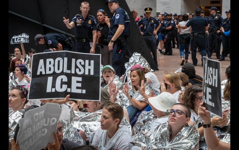 Las mujeres fueron arrestadas, procesadas y liberadas en el lugar de los hechos. AP/ J. Scott