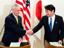 El secretario de Defensa prometió que EU no bajará la guardia ante Norcorea en Asia, aunque Trump haya anunciado el final de los ejercicios militares entre su país y Surcorea. AFP / T. Ohsumi