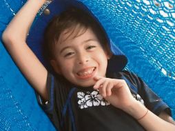 Pese a su enfermedad y gracias a su actual tratamiento, Alessandro se divierte como cualquier otro niño. ESPECIAL