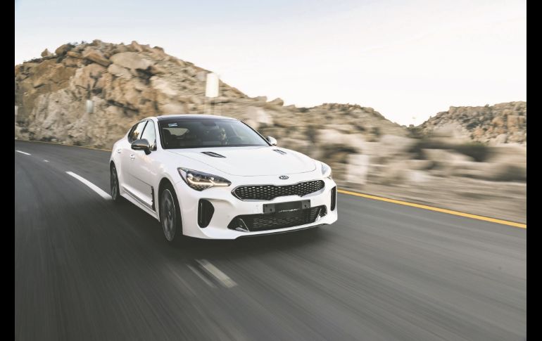 Kia puso a competir su Stinger contra el BMW 435i, el Audi A5  y el Infiniti Q50