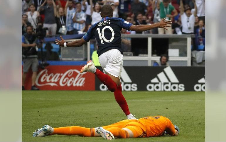 La selección francesa ganó este domingo el duelo de los subcampeones de Europa y América. EFE/ E. Trueba