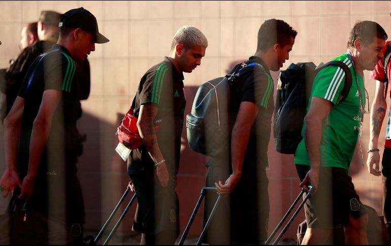 El equipo mexicano llega al aeropuerto de Kurúmoch y se trasladan en autobús a su hotel en Novo-Sadovaya. EFE / J. Méndez