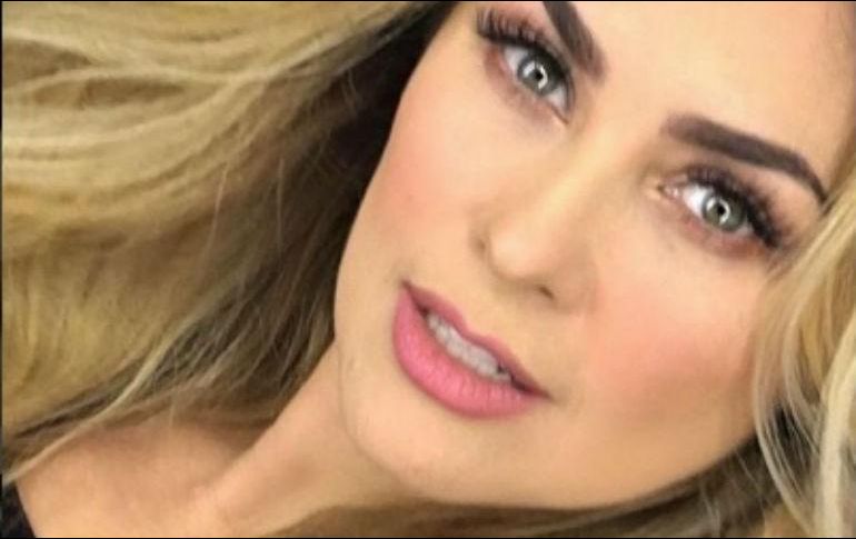 Hace unos días, Arámbula dio de qué hablar por la diminuta cintura que se observa en una fotografía. INSTAGRAM/ aracelyarambula
