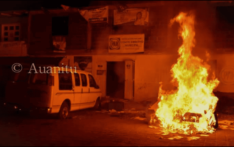 El Concejo Superior Indígena de Michoacán, decidió radicalizar su plan de acciones y desde el pasado 26 de junio cuando iniciaron sus movilizaciones. TWITTER / @ComunaKeri