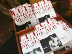 Este libro reúne entrevistas, cartas y artículos sobre su vida y obra.