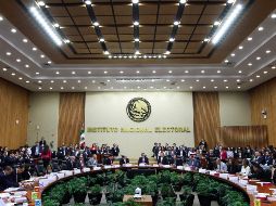 Un corto circuito a las afuera del lugar provoca desalojo que dura alrededor de 50 minutos. NTX / F. Estrada