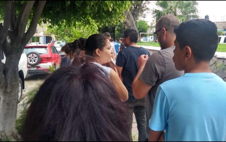 Indica que su motivación para moverse entre las diferentes casillas especiales se debe a que la elección es cada seis años y no tiene caso desperdiciar su voto y quejarse posteriormente de lo que suceda con el gobierno. EL INFORMADOR/ Oralia Flores