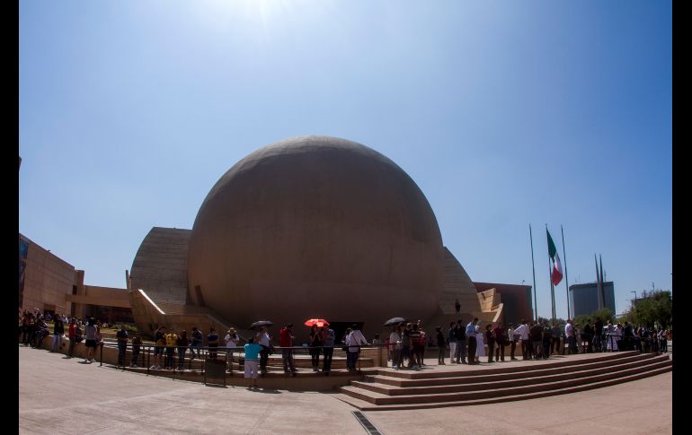 Cola en una casilla Tijuana, Baja California. NTX/E. Jaramillo